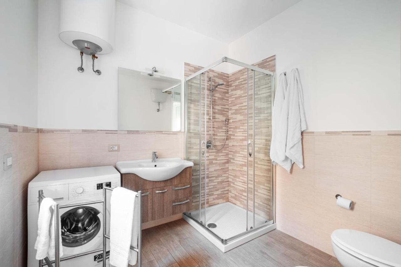 Apartment Dreamers' House